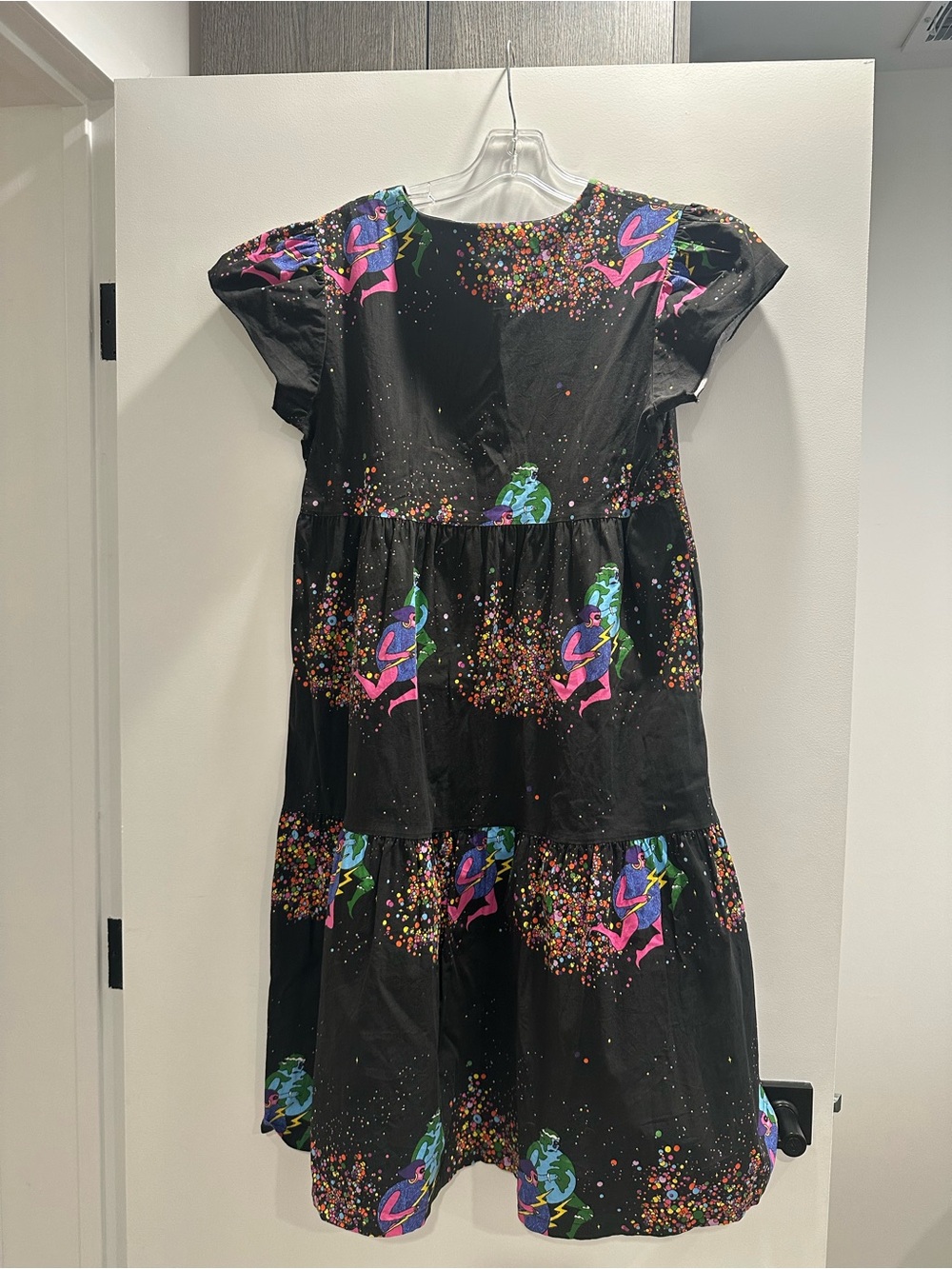NOOWORKS COSMIC LADIES IN FRIDA STYLE DRESS ' Black Confetti Print Tiered Dress